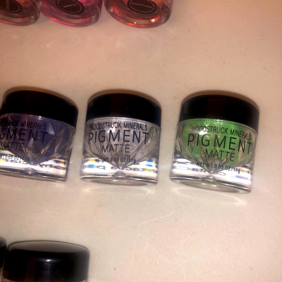 🔥3/$20 HUGE LOT Younique Moodstruck Minerals Pigments Blusher Concealer Resale - Picture 4 of 7